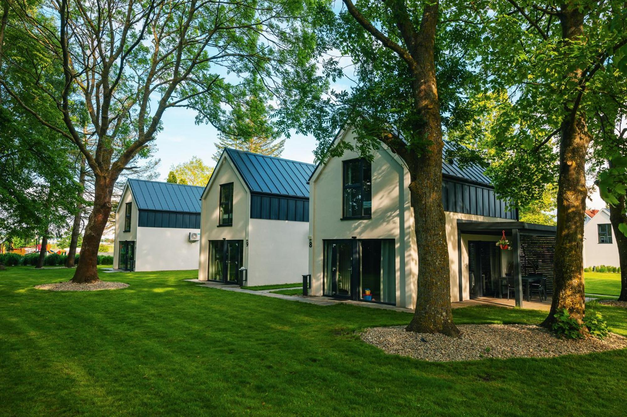 Domki Villa Hoff Resort Тшенсач Экстерьер фото