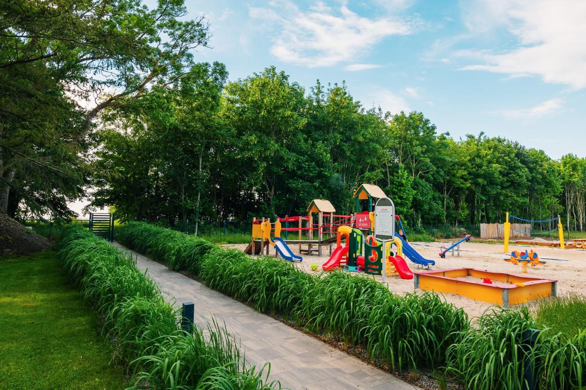 Domki Villa Hoff Resort Тшенсач Экстерьер фото